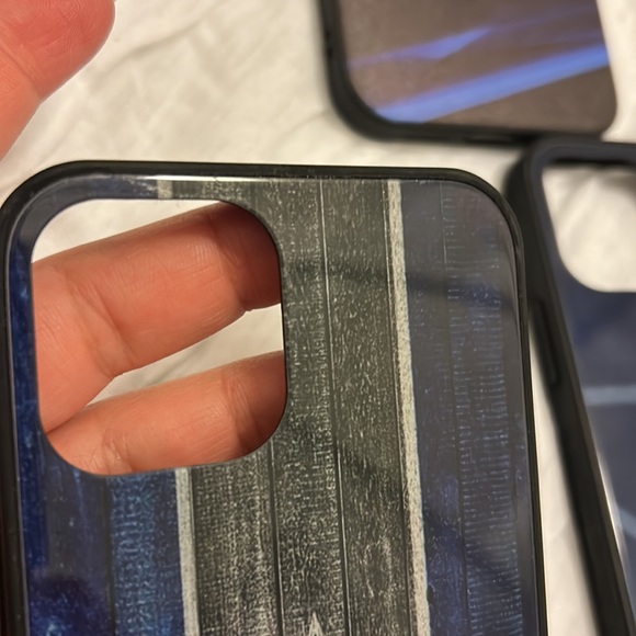 iPhone 12 bundle/ 3 phone cases - Picture 3 of 5